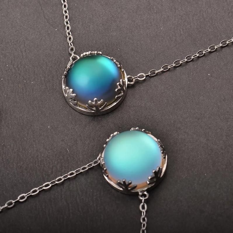 vintage aurora borealis crystal necklace