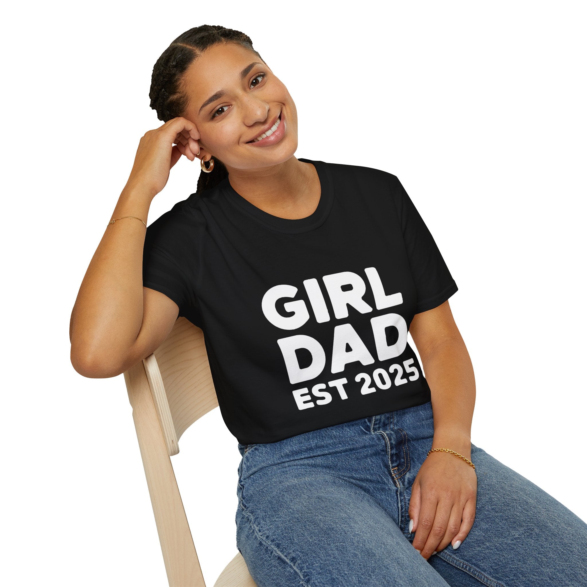 Girl Dad Est 2025 T-Shirt Girl Dad Est 2025 Unisex Softstyle Tee