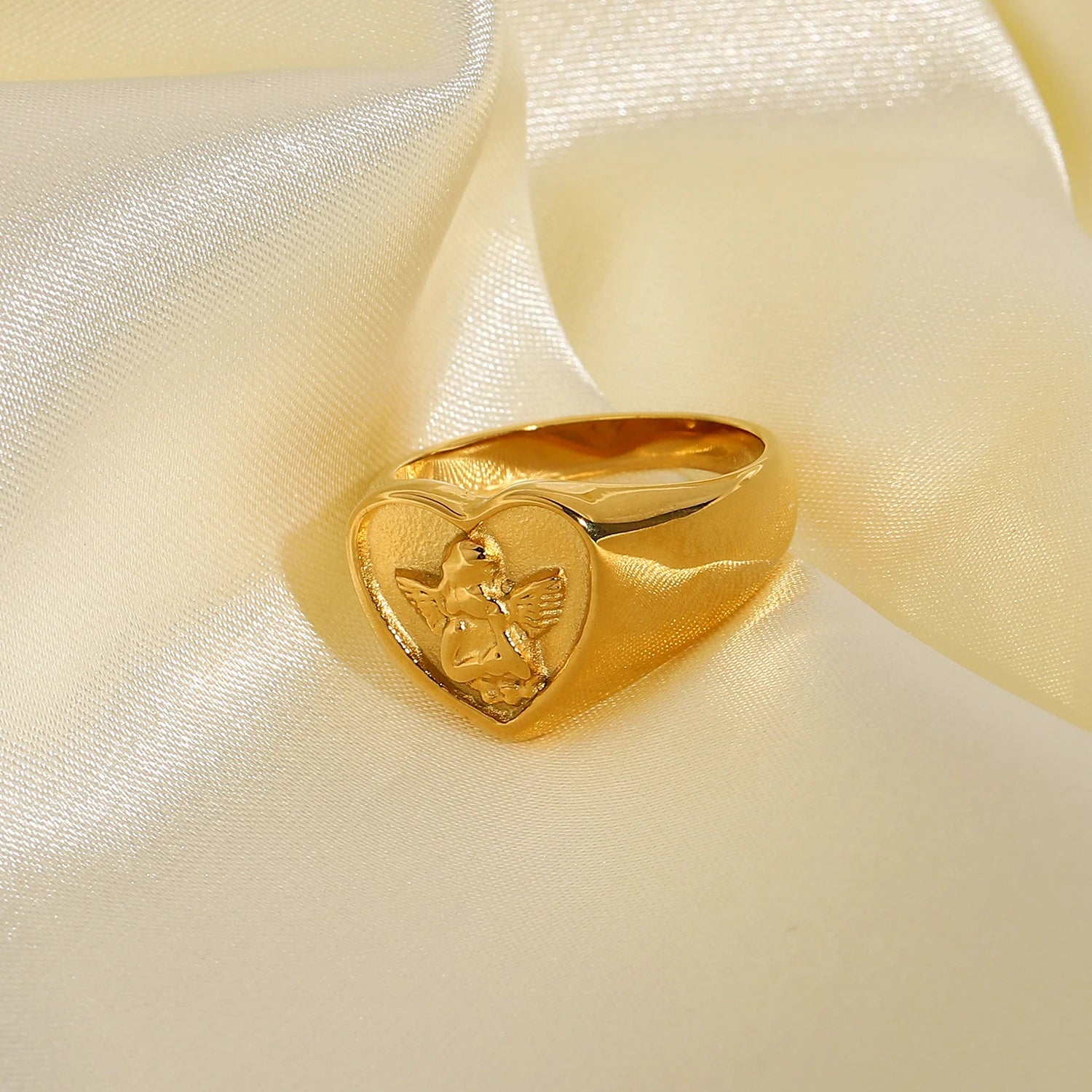 Heart-Shaped Angel Rings for Women Secondary image