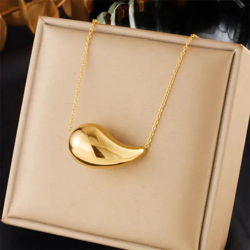 Tear Drop Necklace Main image