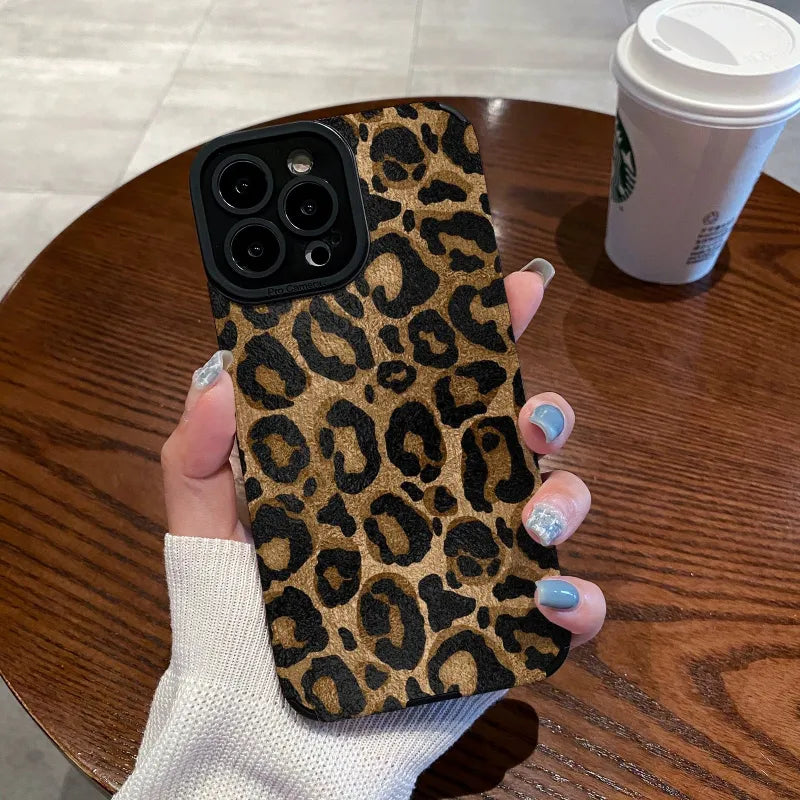 Gold Leopard Print Phone Case Main image