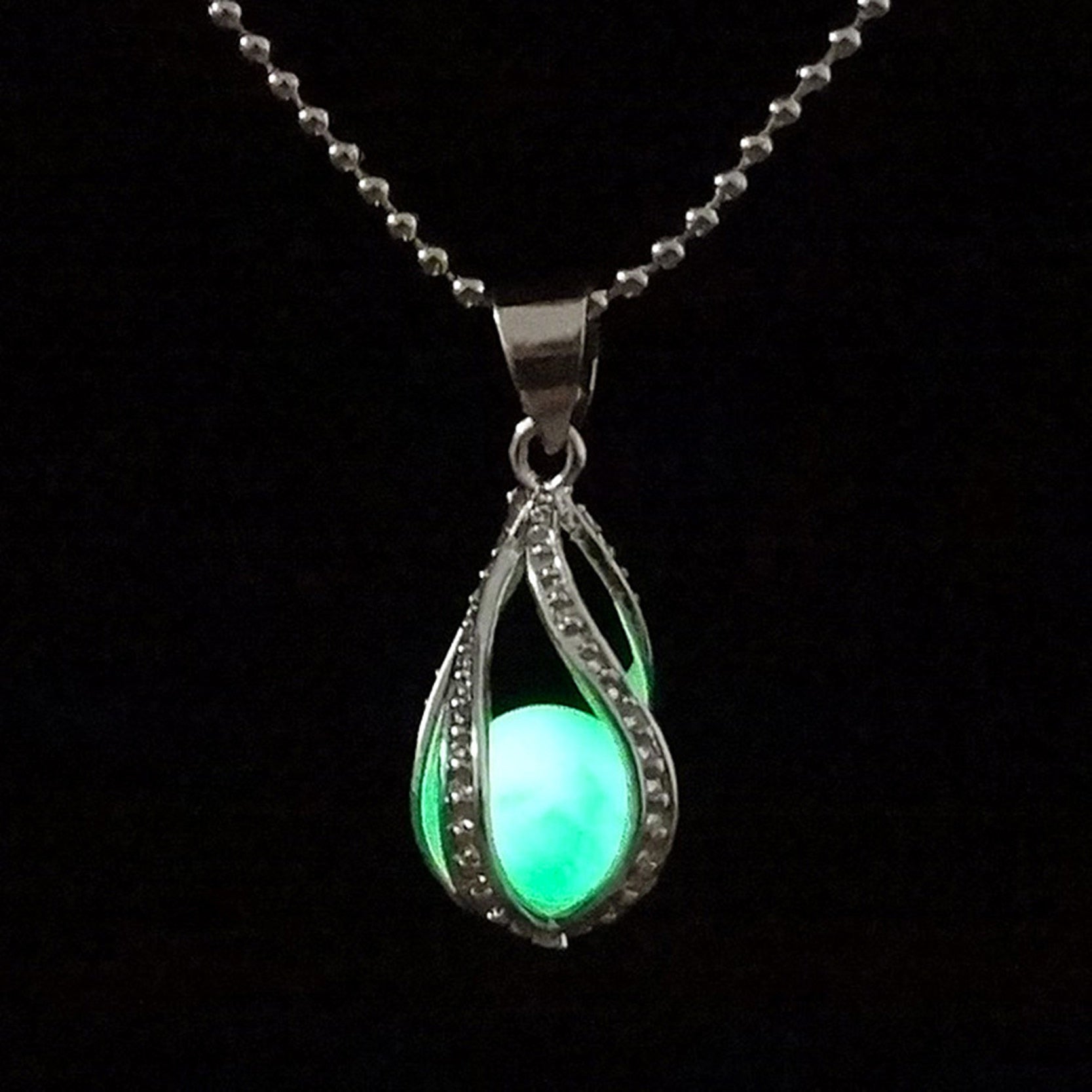 Luminous Glow In The Dark Necklace Secondary image