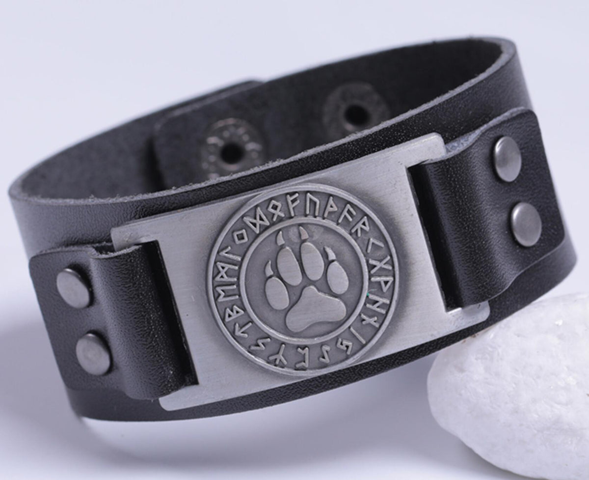 Wolf Claw Viking Bracelet Main image