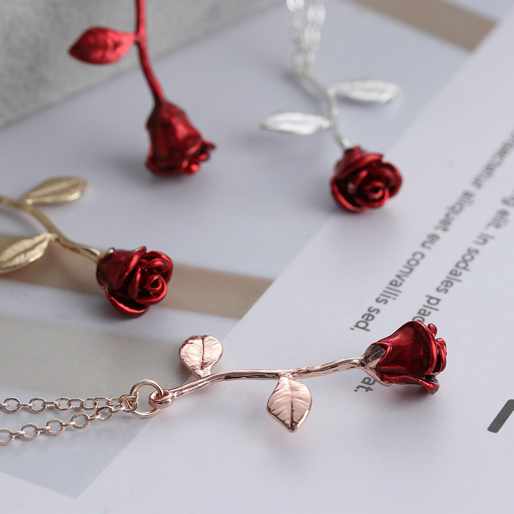 Red Rose Flower Necklace Secondary image