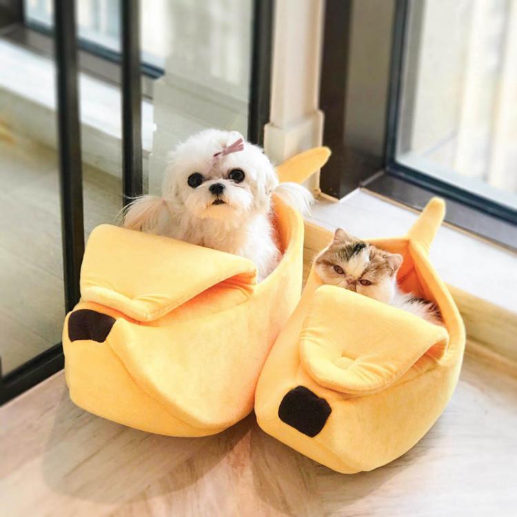 Banana Dog & Cat Bed