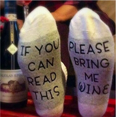If You Can Read This Please Bring Me a Glass of Wine Socks Main image