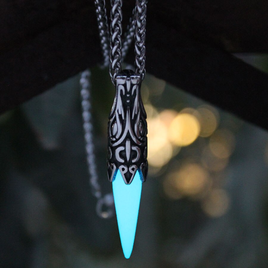 Glow In The Dark 316L Stainless Steel Wolf Viking Wolf Fangs Necklace Secondary image