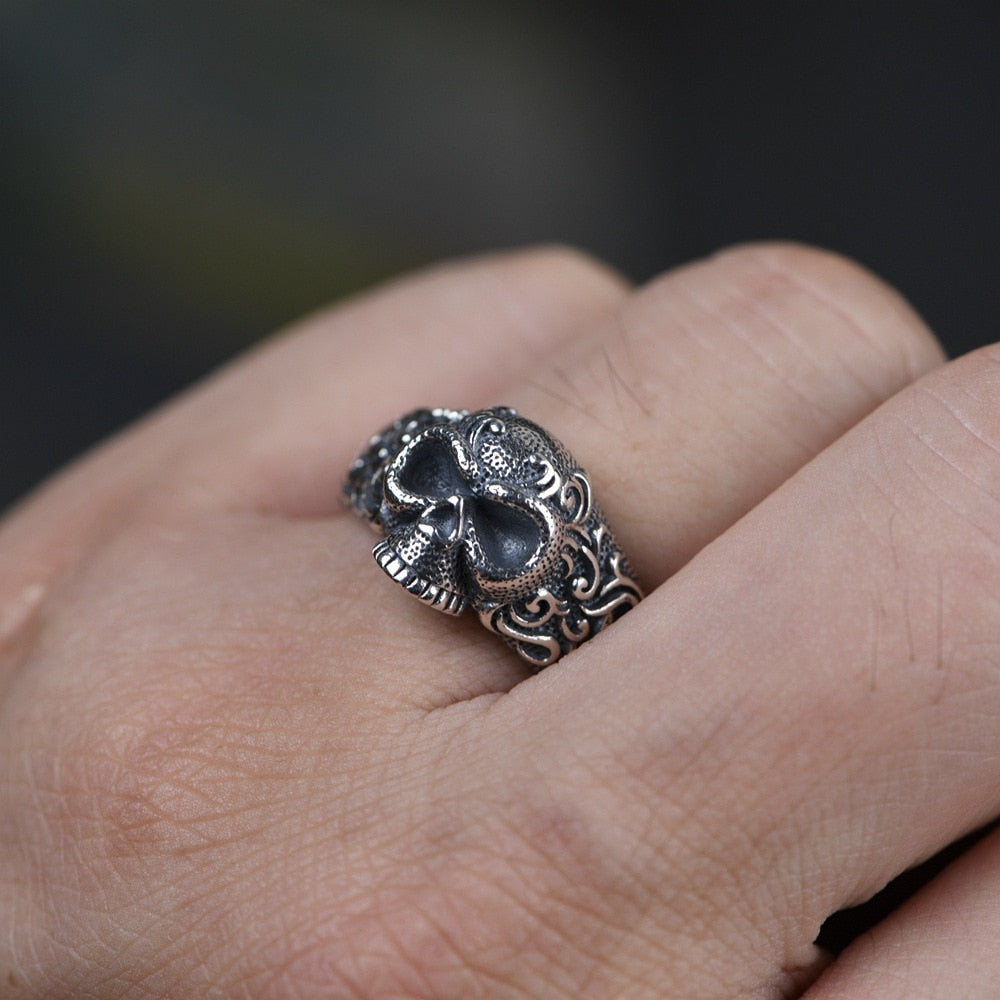 Gothic Resizeable Punk Pirate Skull Ring Secondary image