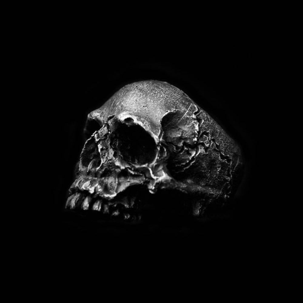 Vintage Stainless Steel Skull Ring Secondary image