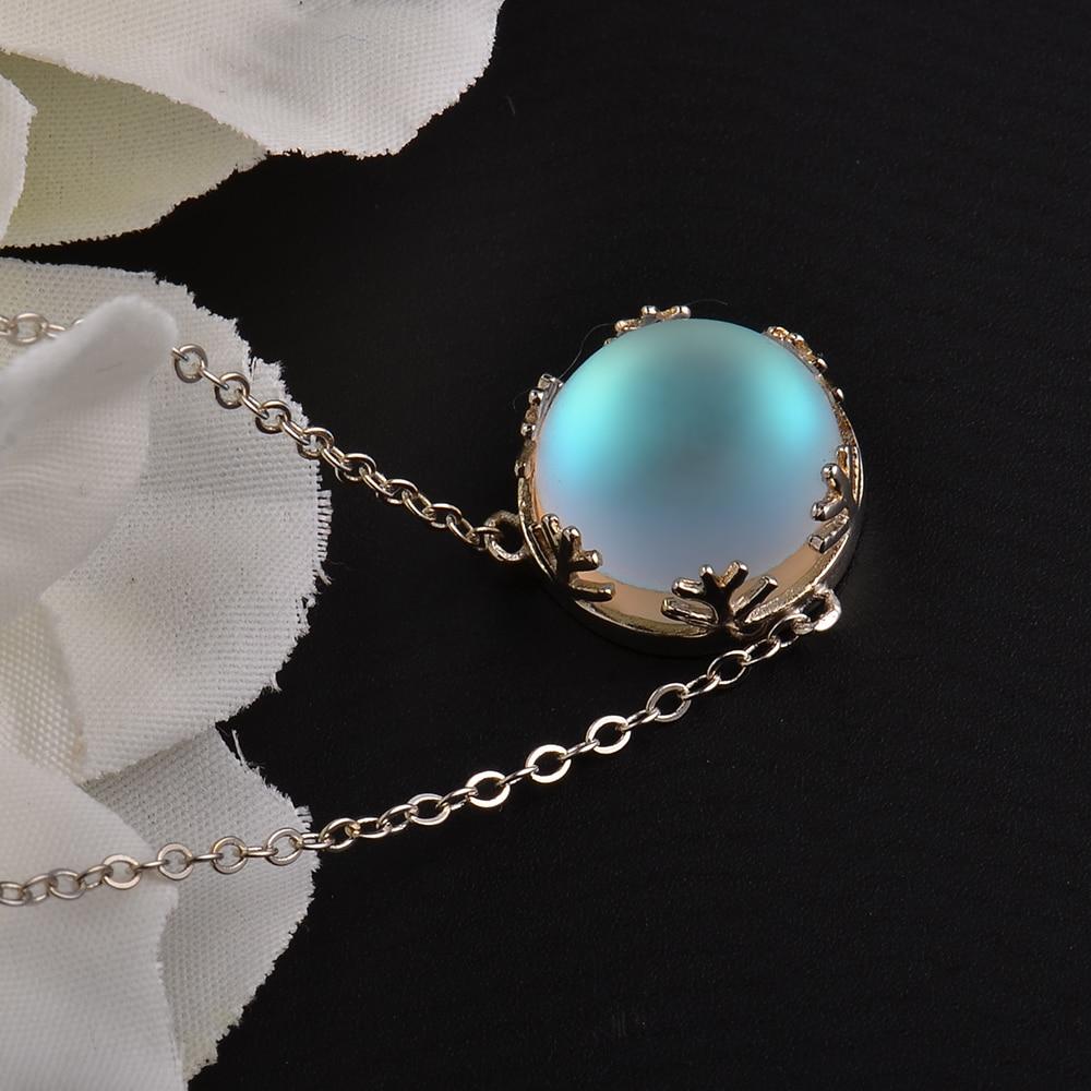 vintage aurora borealis crystal necklace