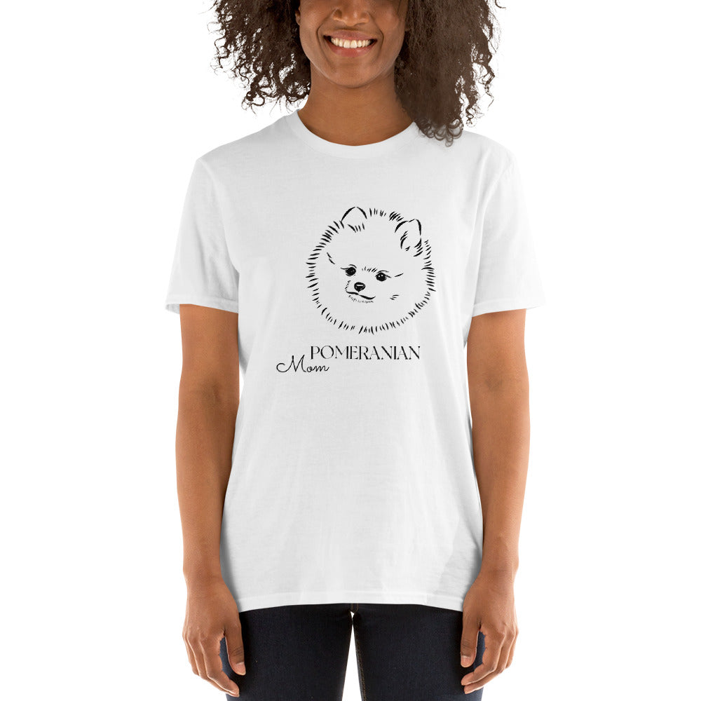 Pomeranian Mom Shirt | Pomeranian Gifts | Pomeranian Unisex T-Shirt